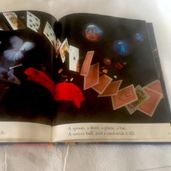 I SPY FUN HOUSE A BOOK OF PICTURE RIDDLES - Picture 5 of 6